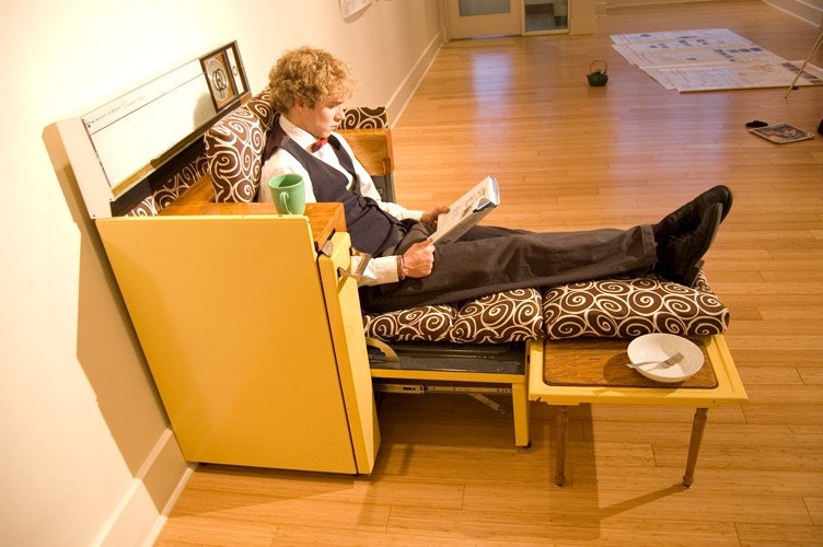 The Amazing Transforming Oven Lounge