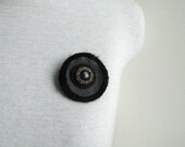 little black and gold felt brooch - free shipping