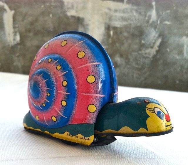 Colorful Tin Snail Toy with Wheels and Bobbing Head - londabianca