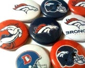 DENVER BRONCOS - NFL football pinback buttons - sports team pin set