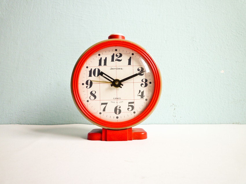 Vintage Big Mechanical Alarm Clock Red Beige White Russian Wind Up 70s