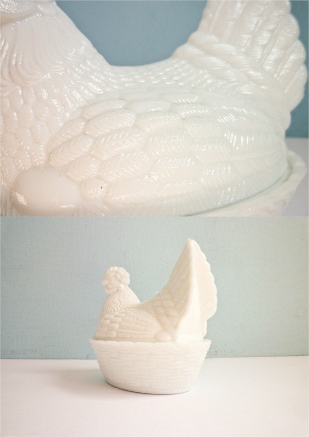 Vintage Milk Glass Chicken Hen on Nest Bowl Basket