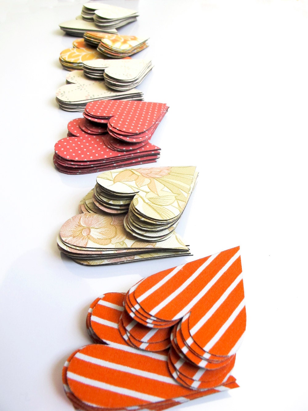 100 heart magnet favors - custom colour theme - handmade wedding favors
