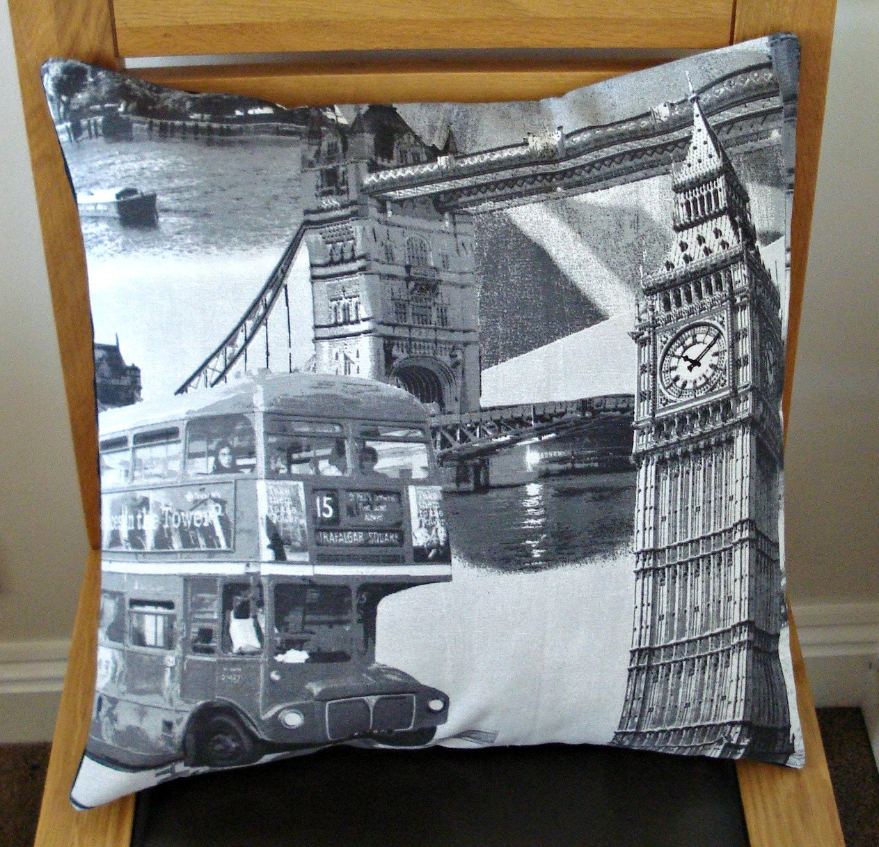 Pillow London bus big ben tower bridge 18 inch London cushion cover UK Britain England 2012 Olympics
