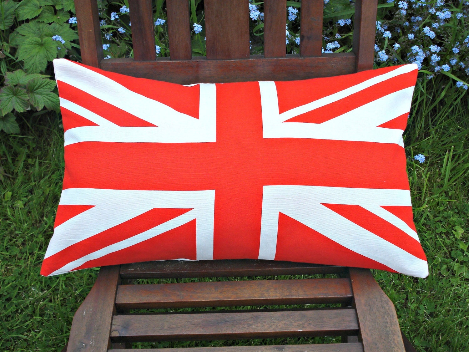 Lumbar pillow Union jack red cover memorabilia flag cushion cover 12 x 18 inch olympics 2012 queeens jubilee