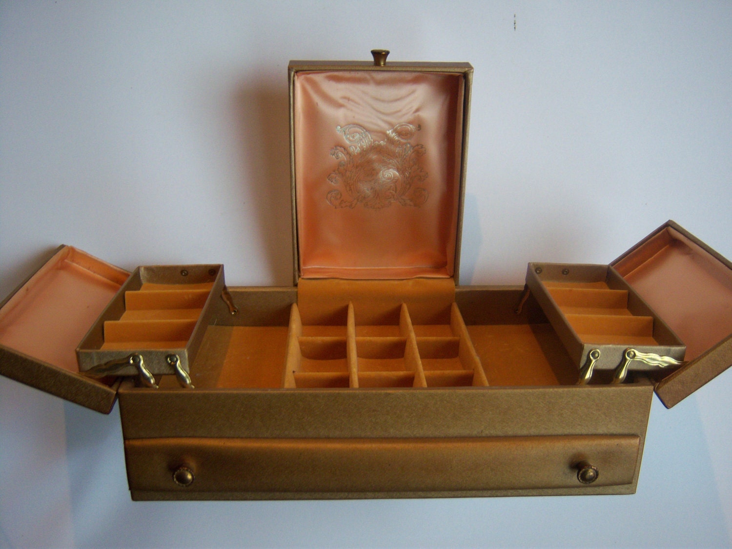 Vintage Lady Buxton Gold Jewelry Box Treasure Chest by