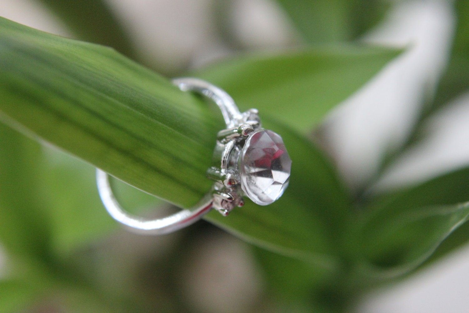 Solitaire CZ Rhinestone Anniversary/Engagement/Promise Ring Size 5