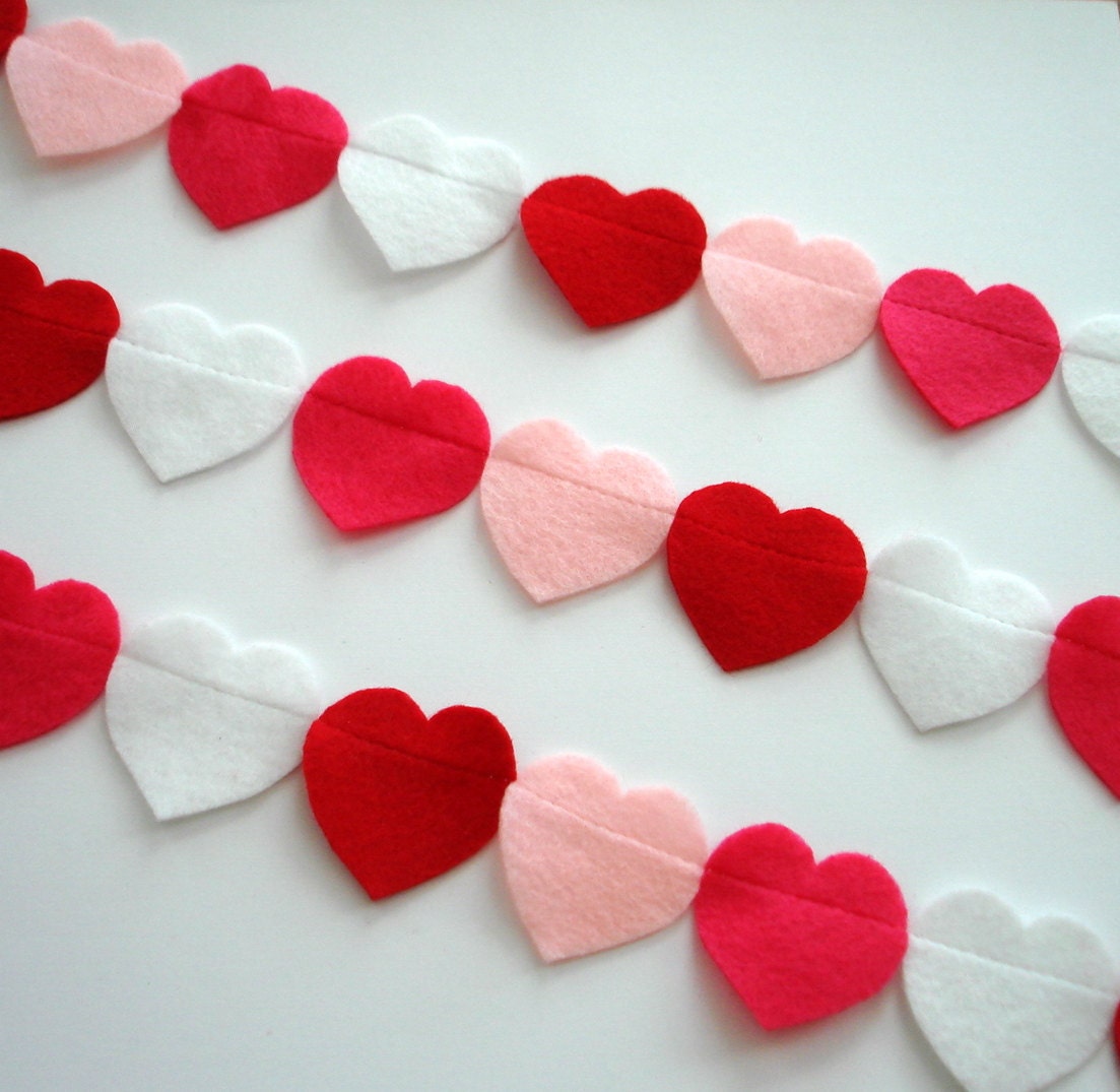 Love Garland... Valentine Garland... 7 feet of love felt hearts... shocking pink, pink, red and white... a gift of love ready to ship