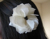 Anemone Flower Hair Clip