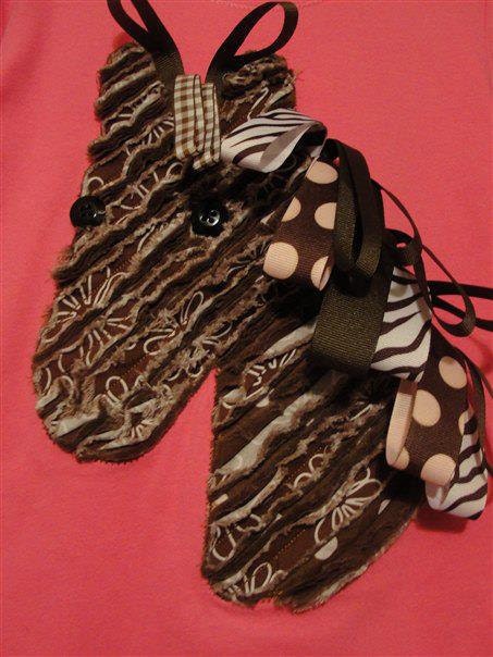 ITH Chenille Horse Applique Design