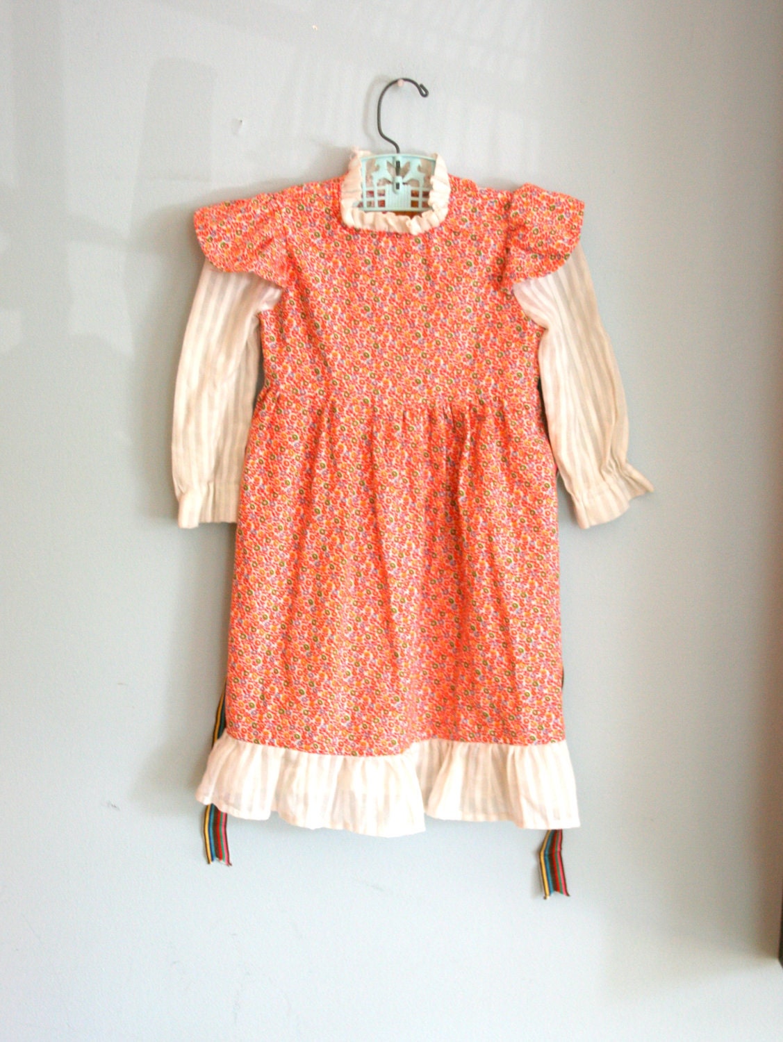 1960s RUFFLED FLOWER Girls Peasant Dress....size 18 months 2T......kids. girls. vintage handmade. floral. ribbon. children. colorful