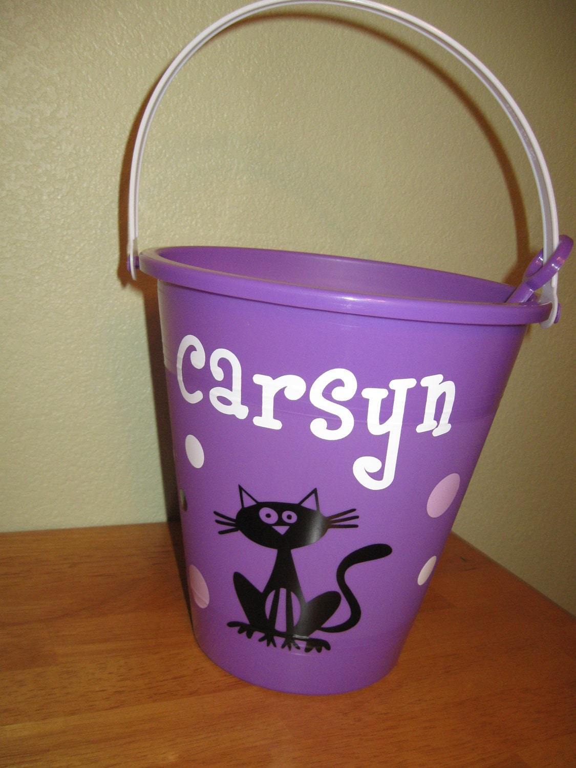 Halloween bucket: Personalized Halloween sand pail, beach bucket with shovel for use as trick or treat candy bag or party favor, black cat