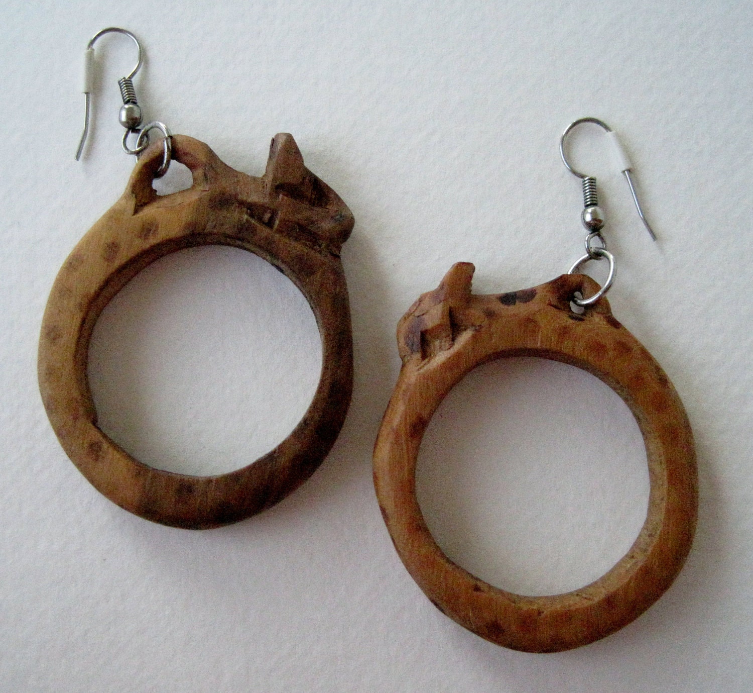 Vintage 70s Boho Primitive Carved Wooden Cheetah Hoop Earrings