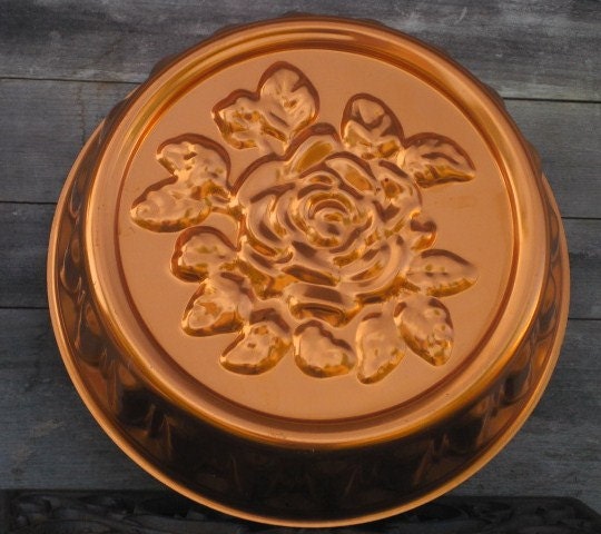 Vintage Copper Jello Mold, Copper Colored Aluminum Rose Mold, Gelatin Mold, Wall Hanging, Vintage Kitchen Decor