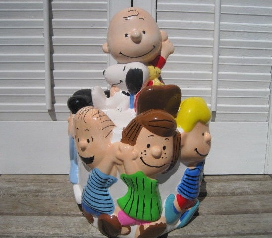 Vintage Charlie Brown & the Peanuts Gang COOKIE JAR Snoopy "Let's Celebrate"