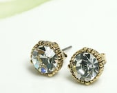 Vintage style mini faceted stud earrings/choose your color