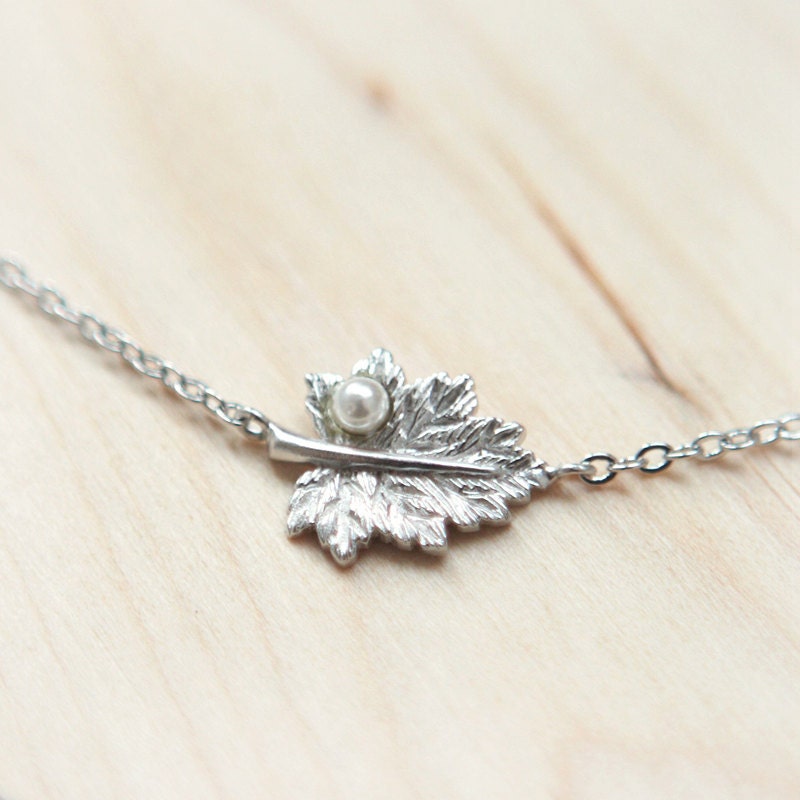 A Leaf with tiny pearl Bracelet in silver