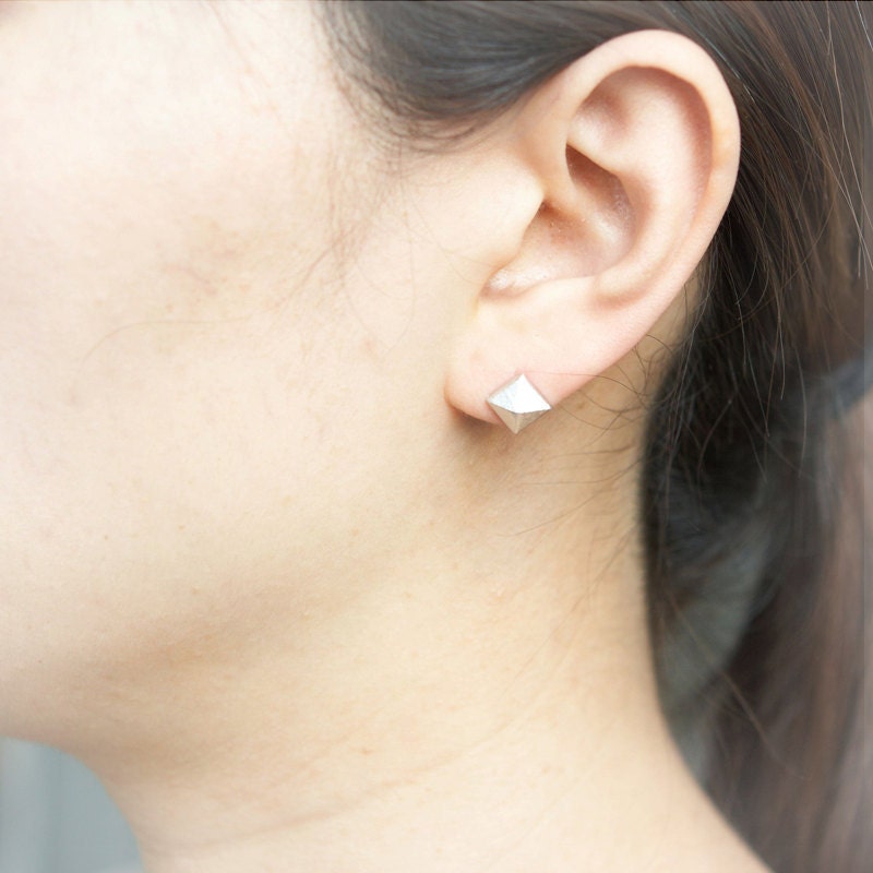 Tiny Square Pyramid earrings / choose your color / gold, silver and pink gold