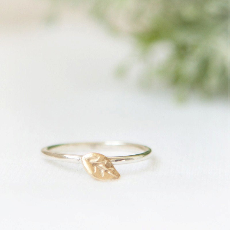 Tiny leaf ring in sterling silver