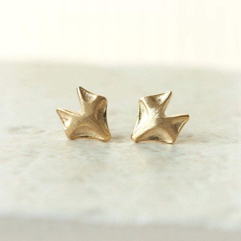 Fox earrings in gold