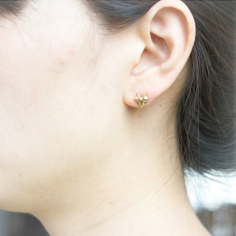 Fox earrings in gold