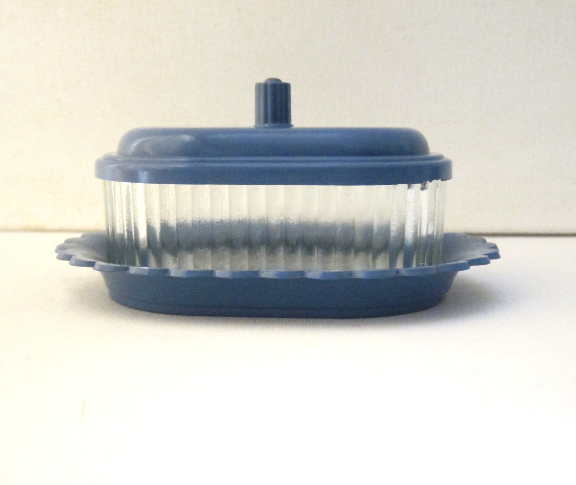 Retro vintage 1940s 1950s blue pressed glass and bakelite butter dish