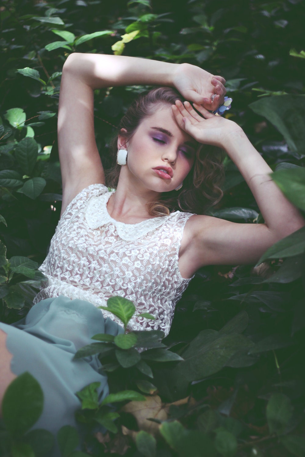 Beautiful cream lace peter pan collar crop top