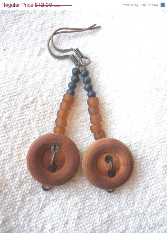 Upcycled Wood button beauty Earrings by Fianaturals