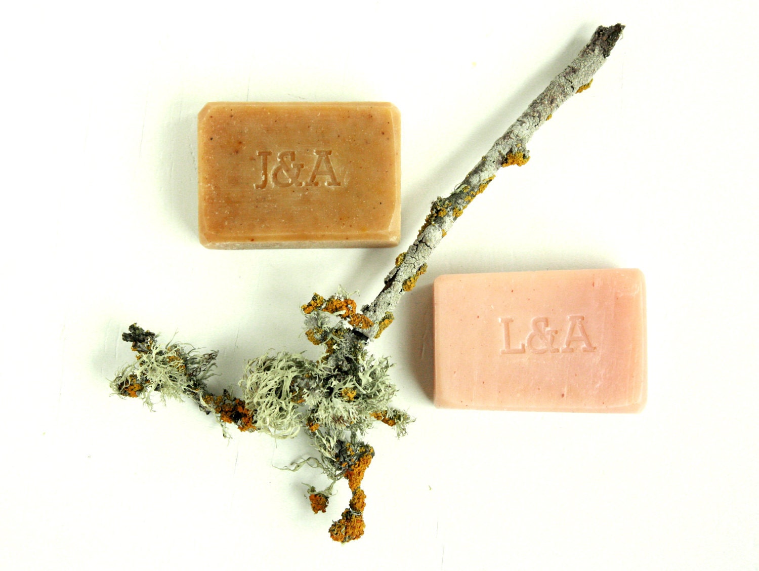 Customized Spring Wedding Favors / 20 Wedding Guest Soap Favors / Personalized Wedding Favors / Bridal Shower Favor