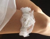 Romantic White Wedding Garter Set with Beautiful Flowers