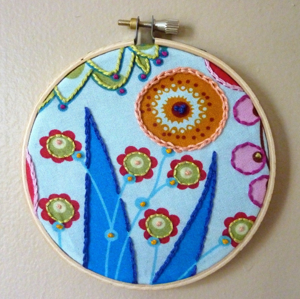 Hand Embroidered Wall Hanging. AMH Summer Totem in Streudal.