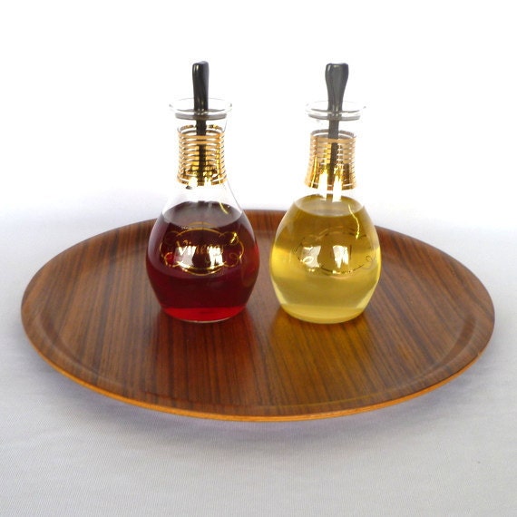 VINTAGE PYREX CRUETS