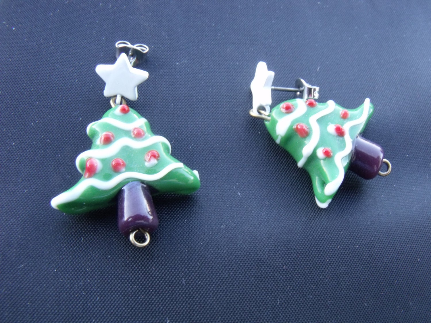 Christmas tree with star earrings