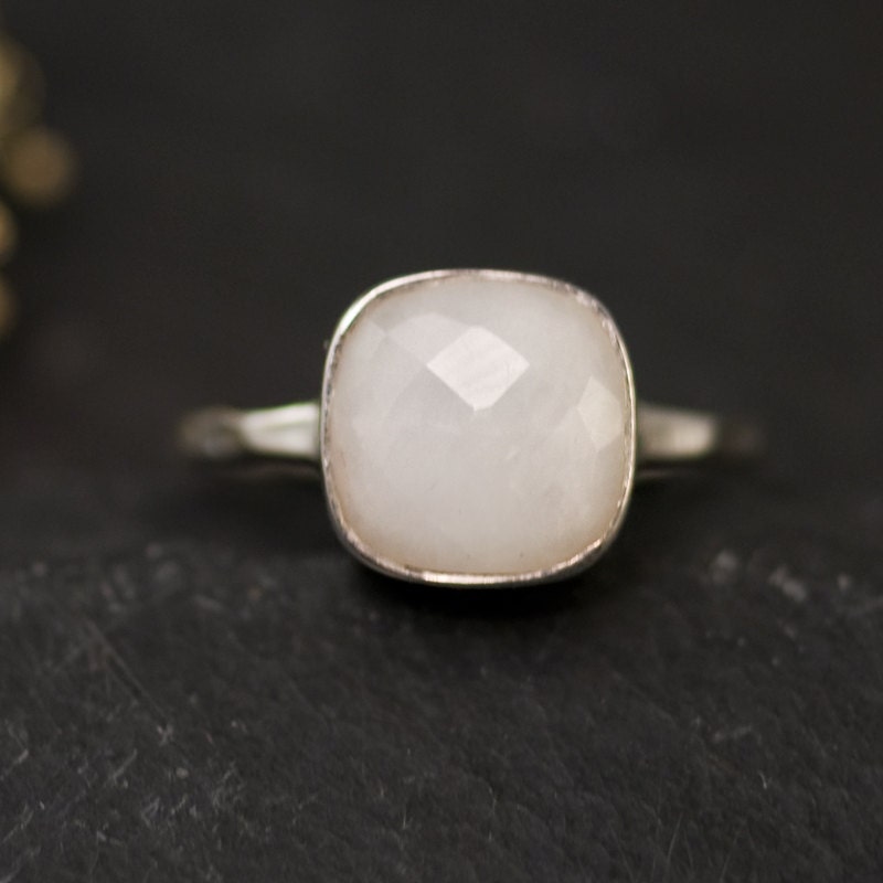 White Agate Silver Ring - Gemstone Ring - Bezel Set Ring - Stackable Ring - Mother's Day Gift