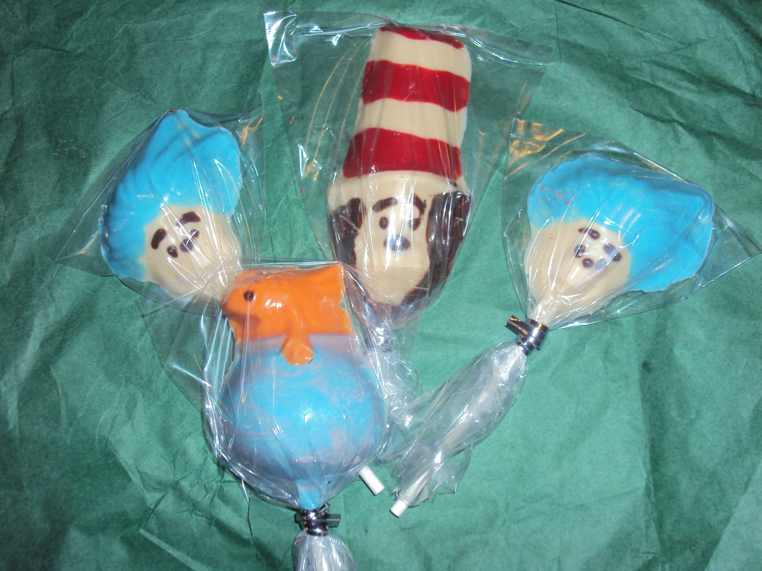 12 Cat in the Hat Assortment Chocolate Lollipop Favor Il_570xn