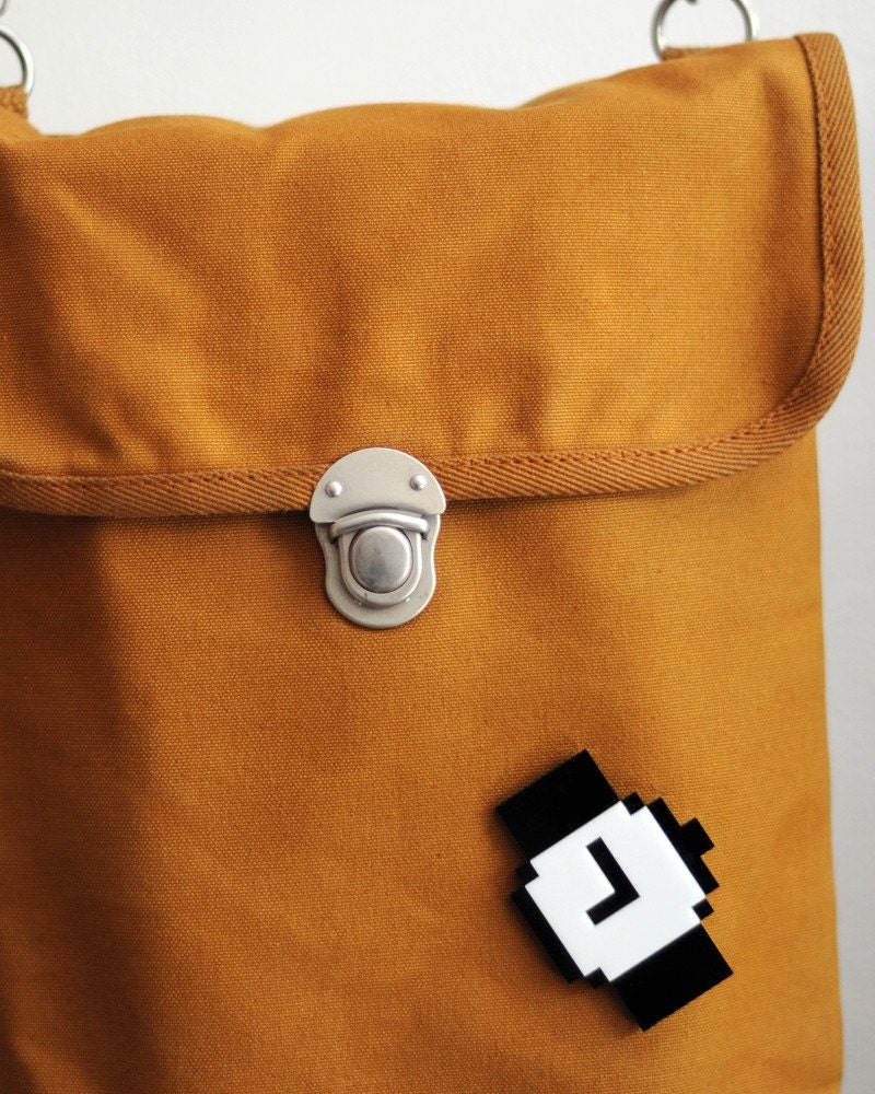 Mac Pixel Clock Icon Brooch / Necklace