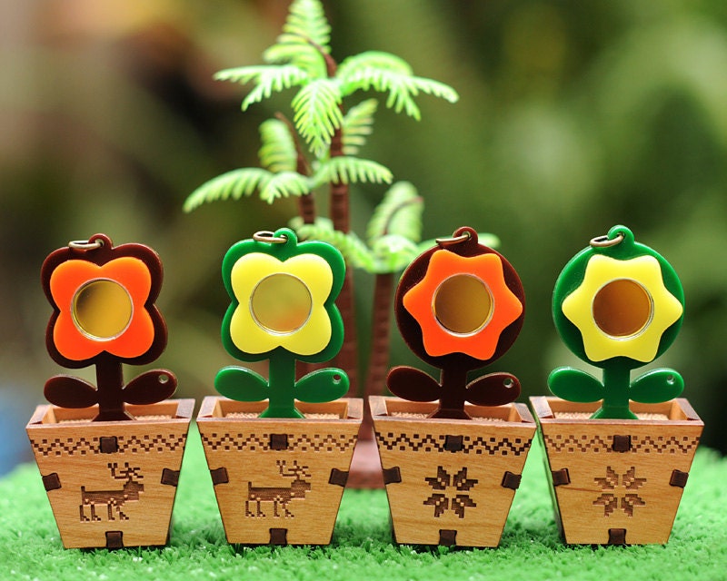 Flower Pot Necklace