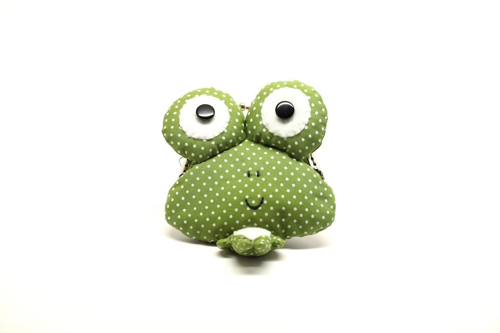 Little green frog clutch purse