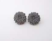 Flower earrings (big / grey)