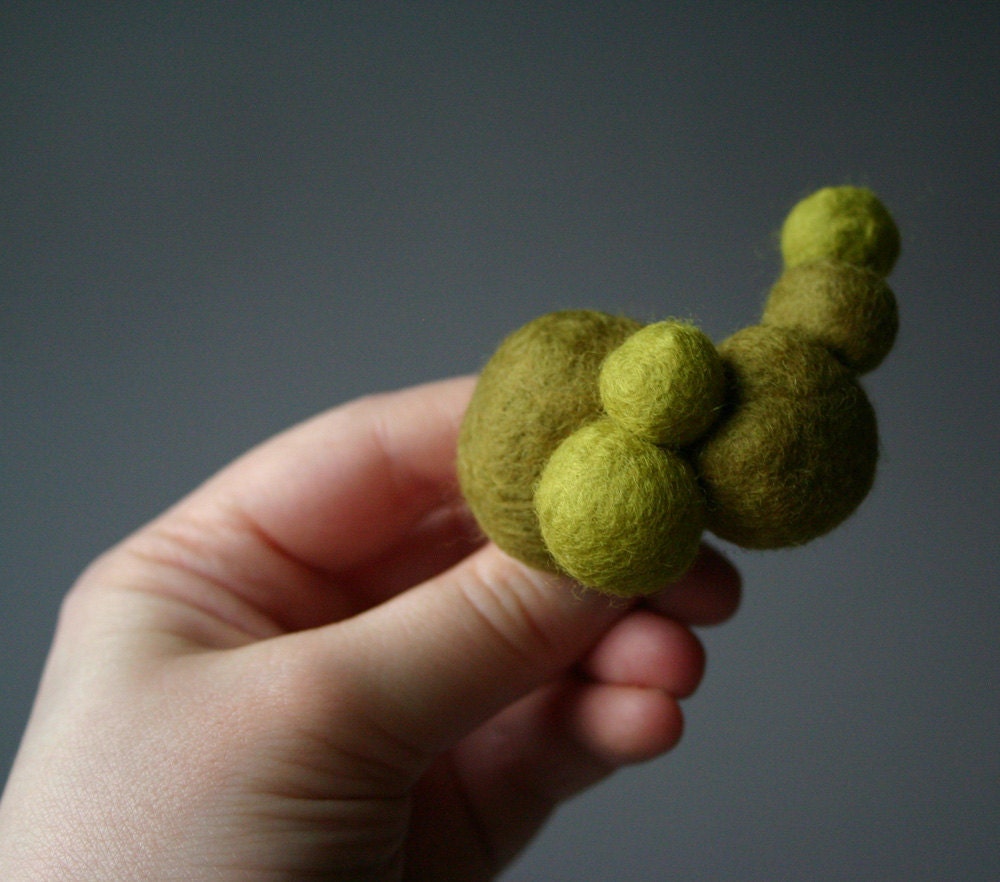 Wool felt brooch - Moss and Lichen green sculpture - One Hundred Years of Solitude nO. 3
