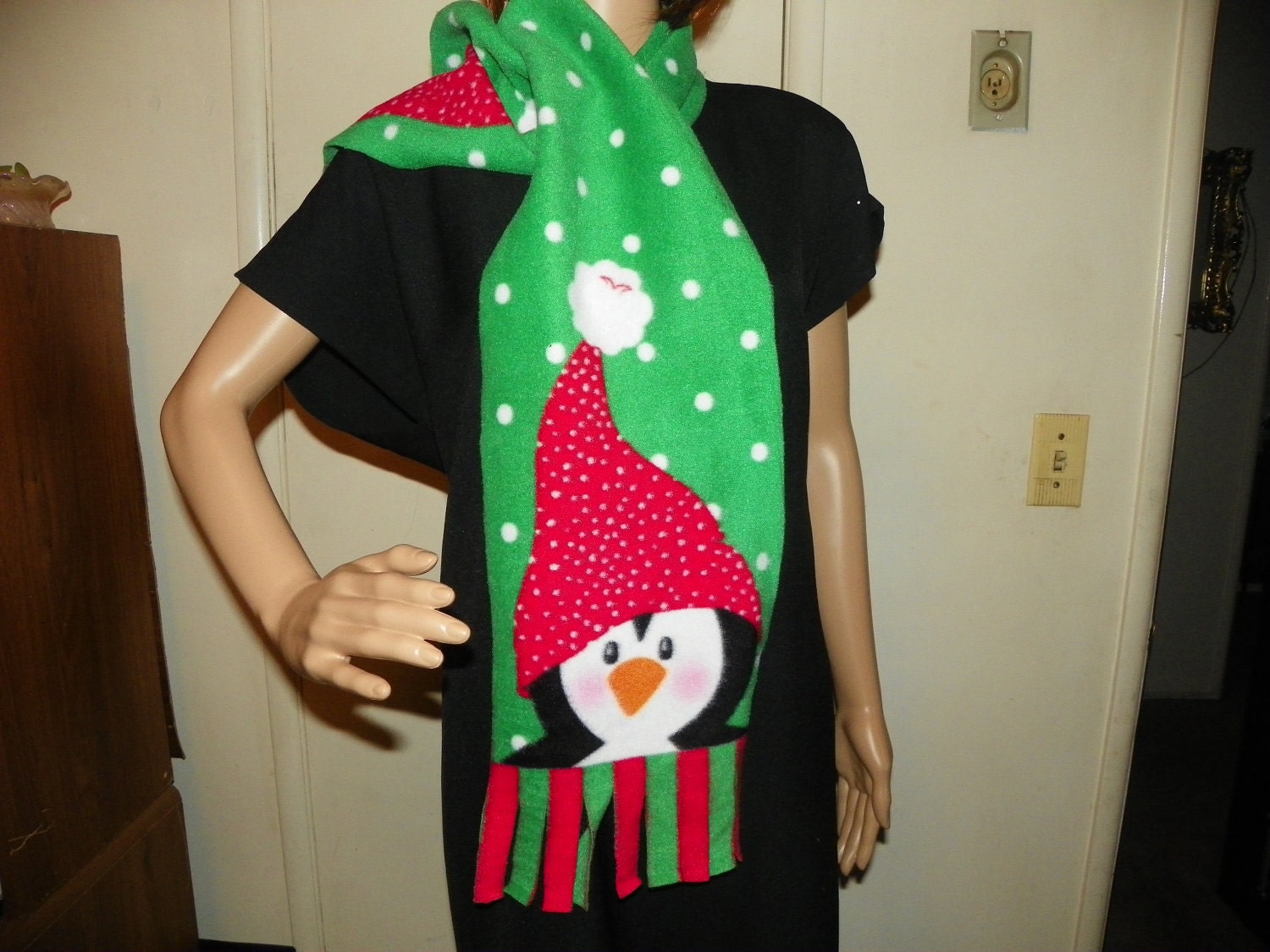 Beautiful Christmas Penguin Fleece Scarf Green Red and White