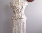 Peplum Dress in White with Floral Print // 70s Day Dress