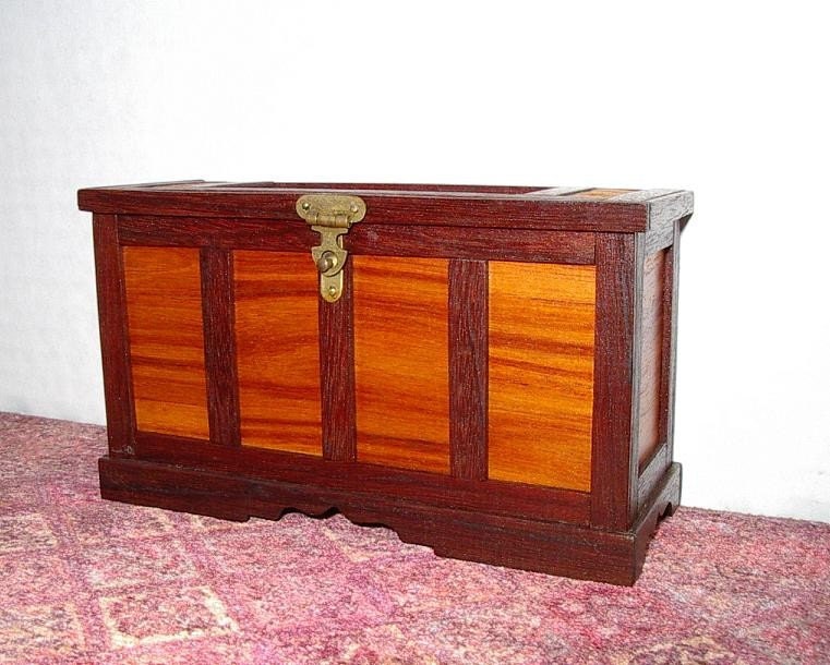 Dollhouse Blanket Chest, Dower Chest, Purpleheart & Tulip Wood - 1/12 scale Miniature