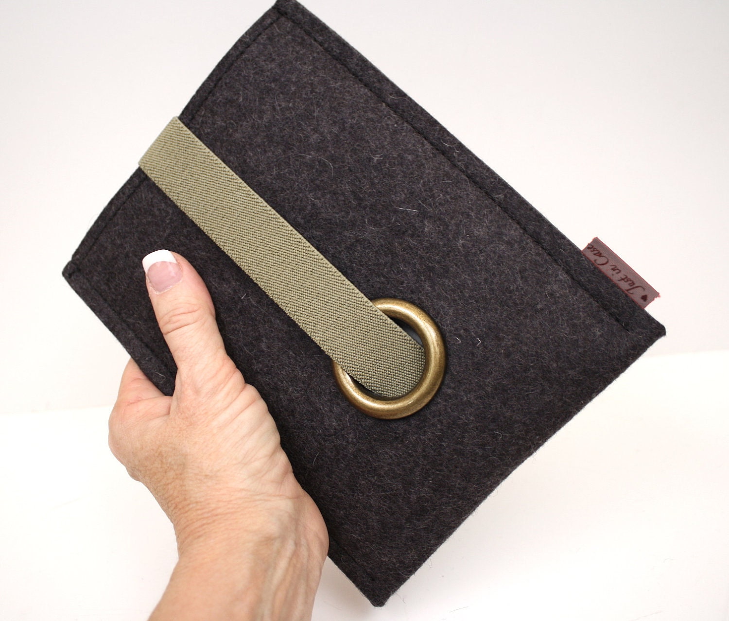 Kindle, e reader, Nook Tablet Wool Felt Case in Anthracite with Elastic and Antigue Gold Eyelet