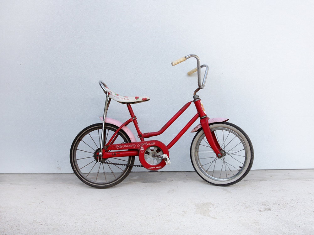 Vintage Strawberry Shortcake Bicycle - 86home