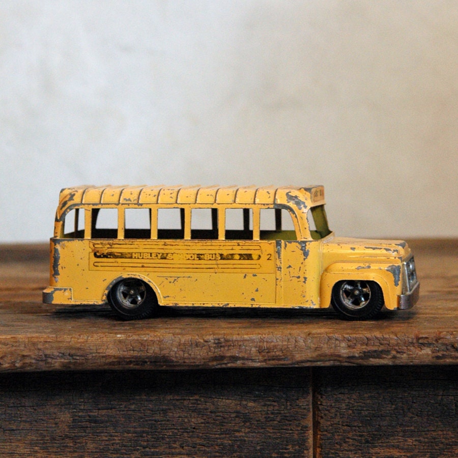 Hubley School Bus - Vintage 60s Diecast Toy