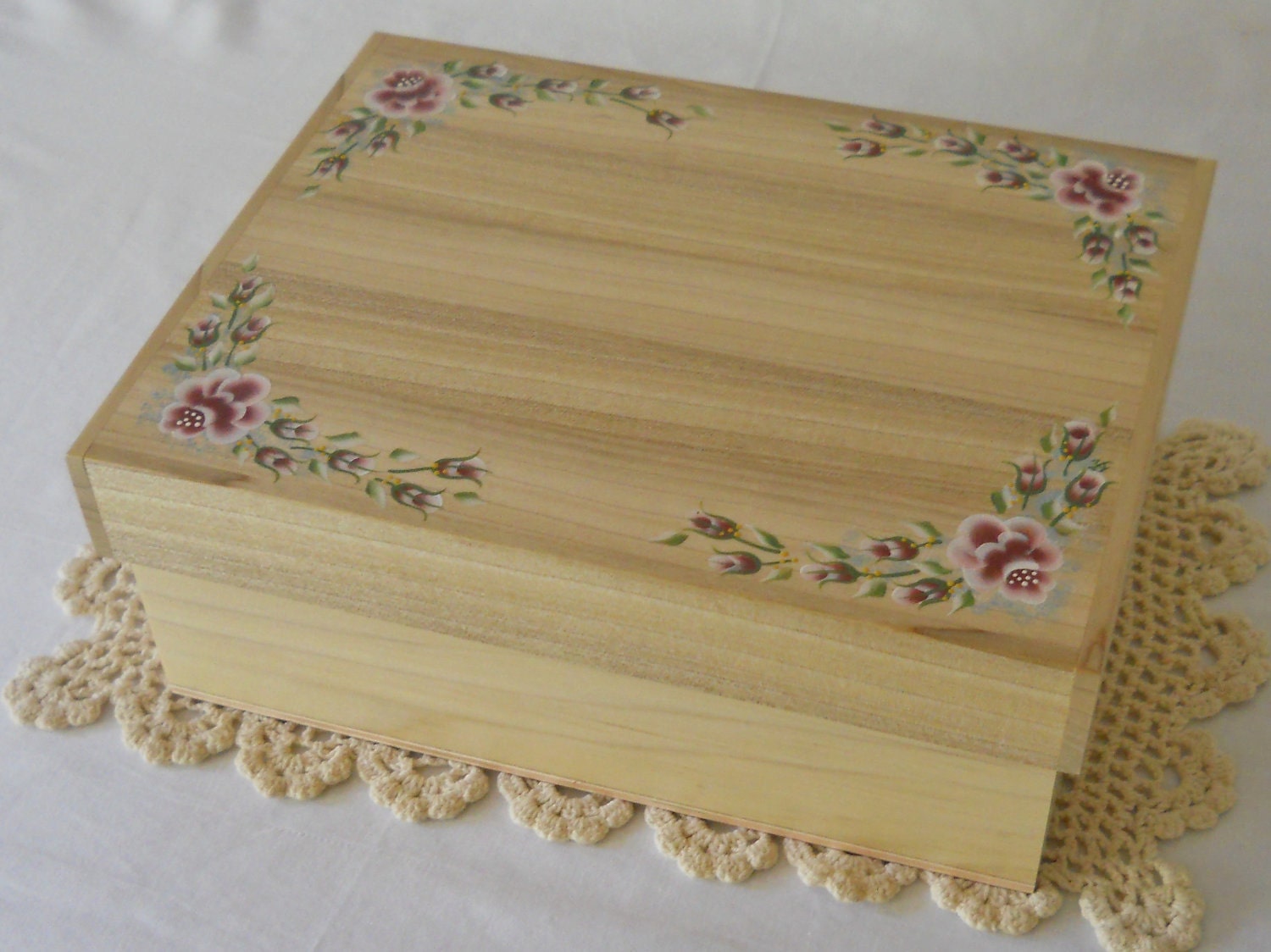 Poplar Floral Keepsake Box
