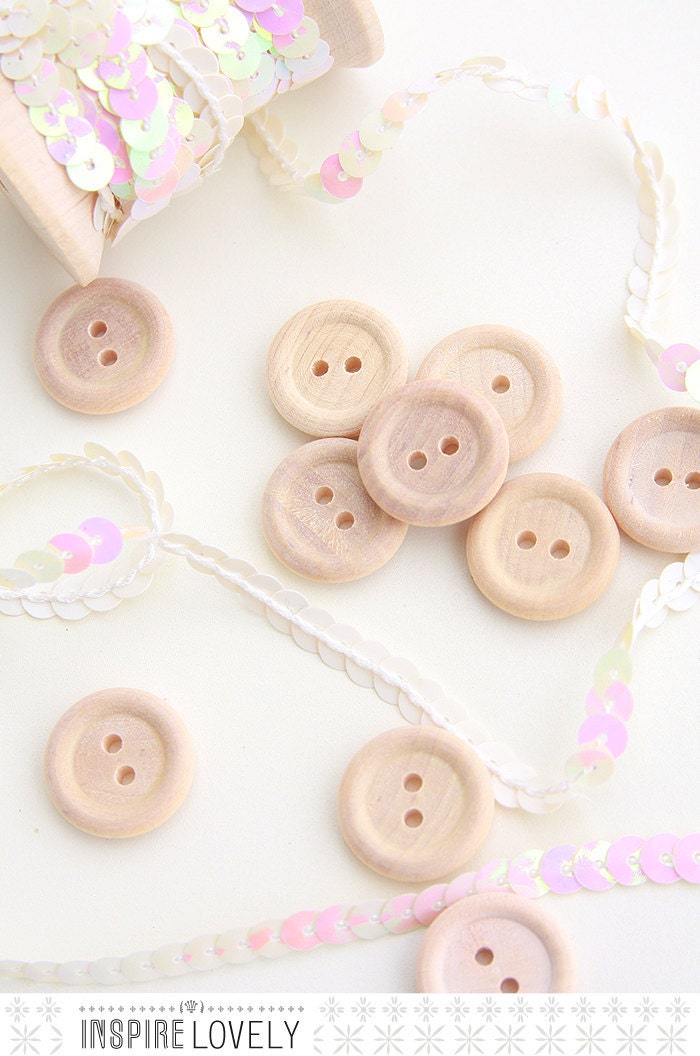 10 Wooden Buttons - 1"