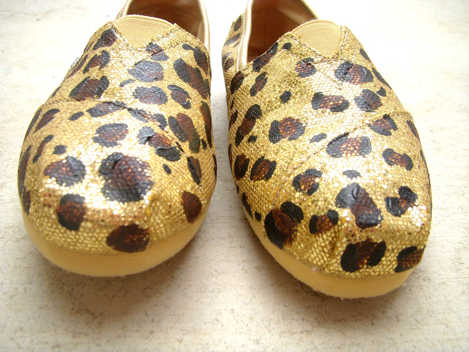 The Goldie - Cheetah Print on Gold Glitter TOMS