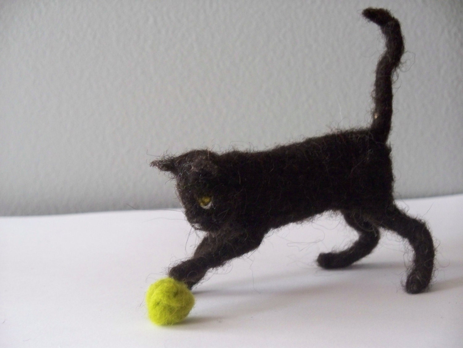 Needle Felted Black Cat with ball - woolinlegends